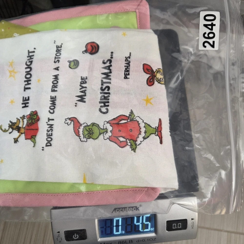 Dr. Seuss Grinch Pot Holder and Tea Towel‎ Set Christmas Green and Pink